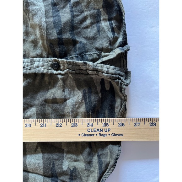 Sanctuary Camo Roll Tab Sleeve Boyfriend Shirt Button Up Womens Size M - Picture 8 of 8